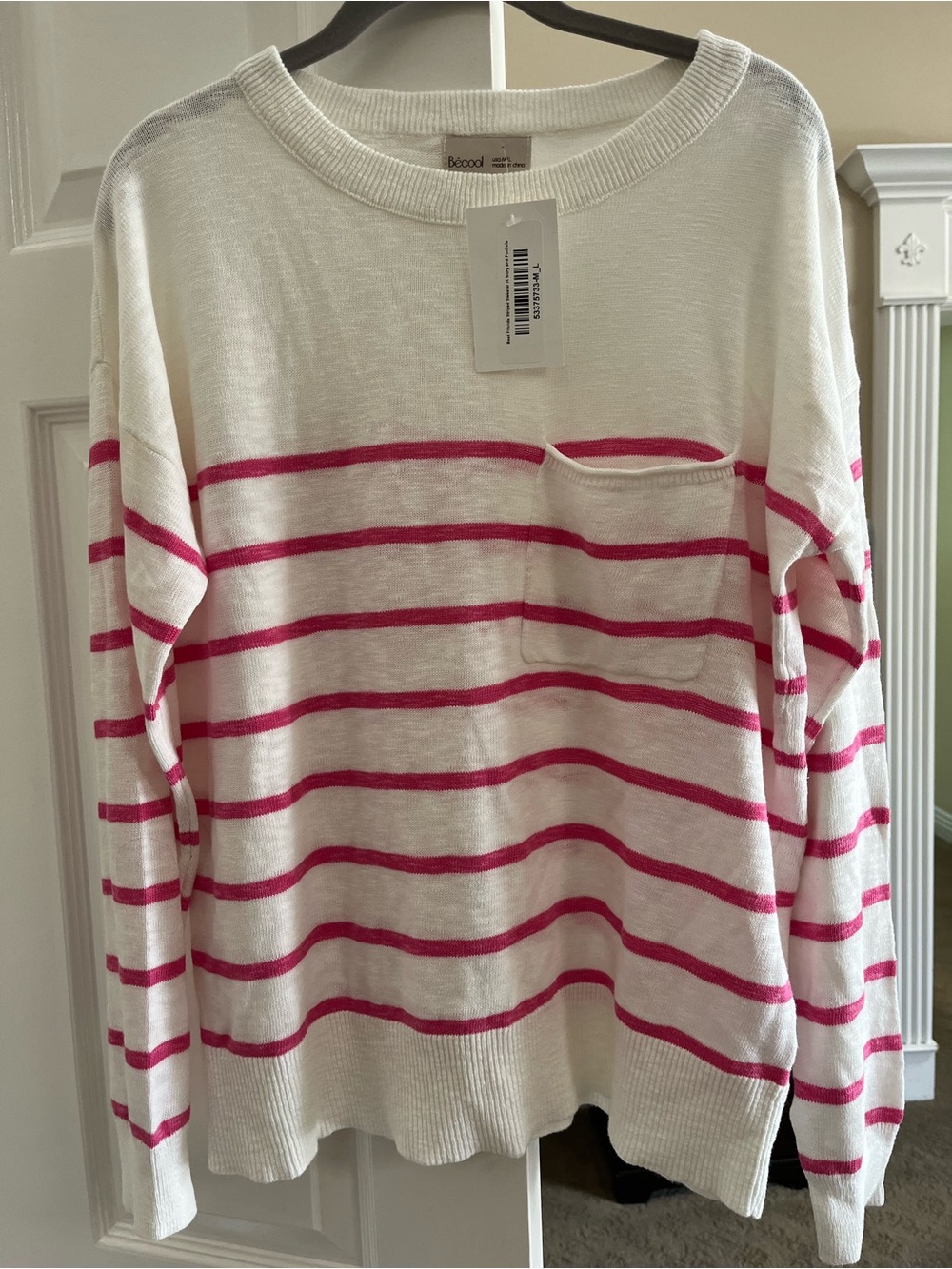 BECOOL White Knit Top with Hot Pink Accent